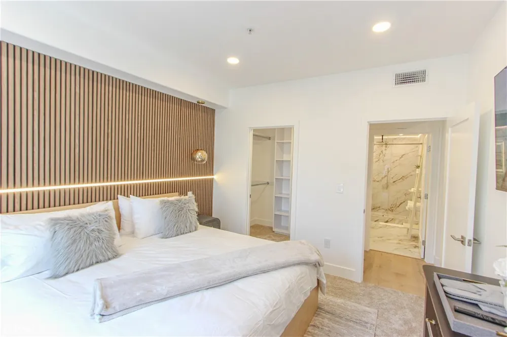 2253 Martin #302 Irvine, CA 92612