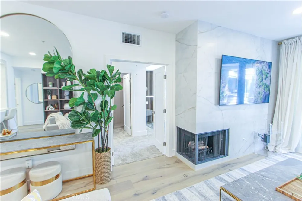 2253 Martin #302 Irvine, CA 92612