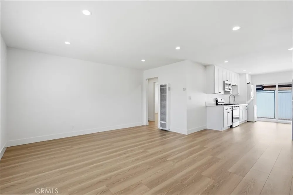16404 San Jacinto Fountain Valley, CA 92708