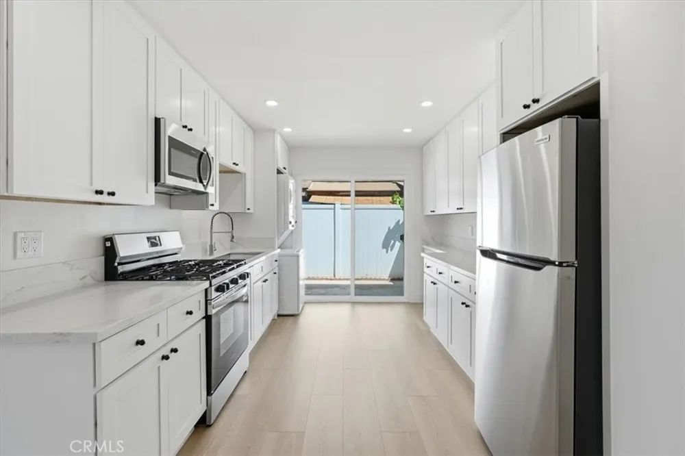 16404 San Jacinto Fountain Valley, CA 92708