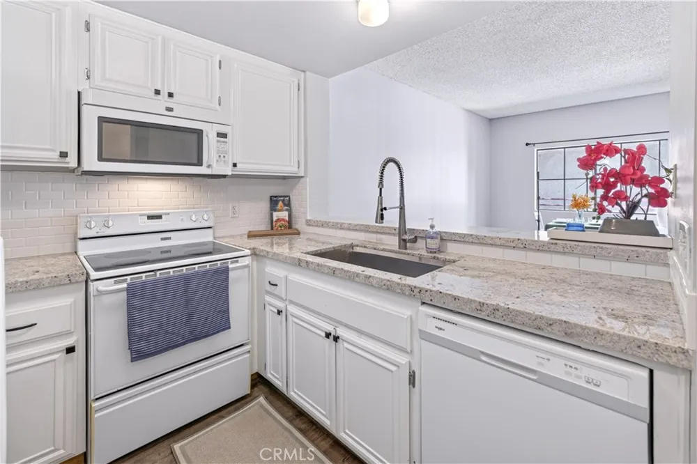 730 W 4th Street #308 Long Beach, CA 90802
