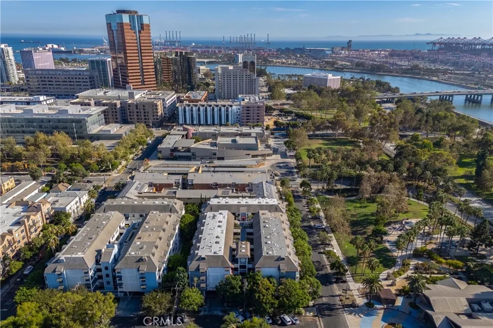 730 W 4th Street #308 Long Beach, CA 90802