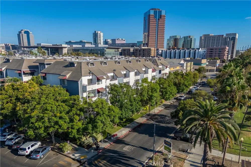 730 W 4th Street #308 Long Beach, CA 90802