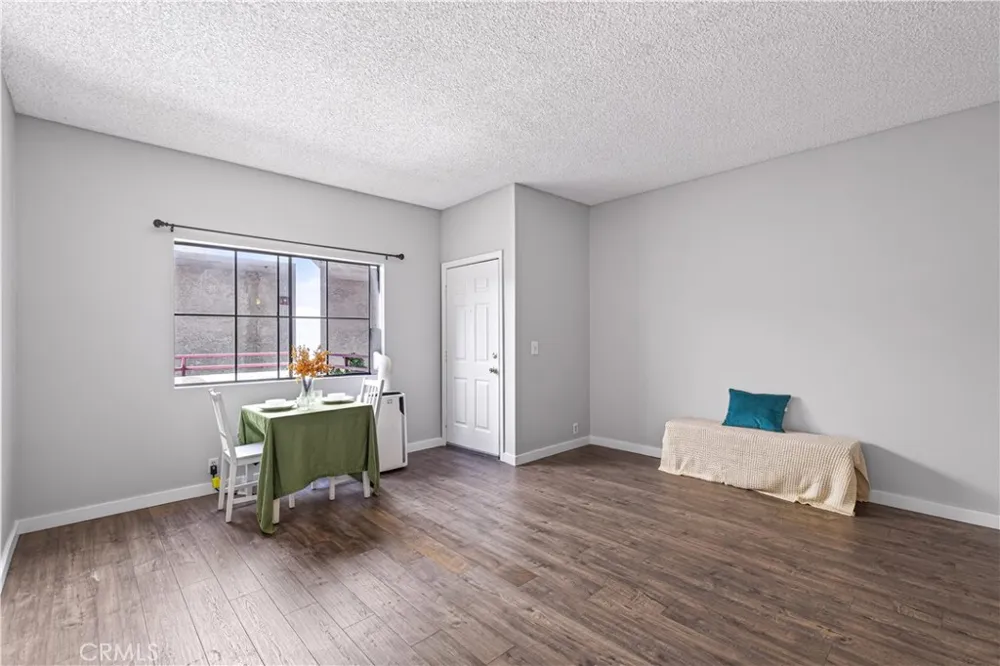 730 W 4th Street #308 Long Beach, CA 90802