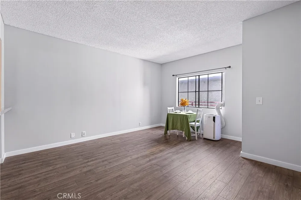 730 W 4th Street #308 Long Beach, CA 90802