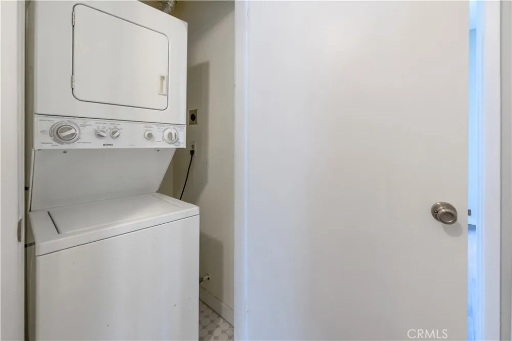 730 W 4th Street #308 Long Beach, CA 90802