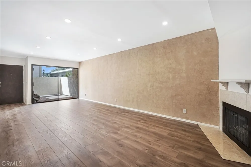 5404 Quakertown #5 Woodland Hills, CA 91364