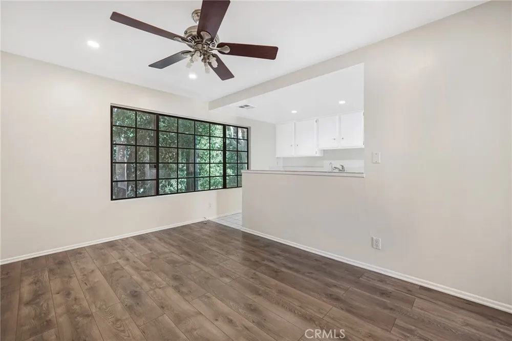 5404 Quakertown #5 Woodland Hills, CA 91364