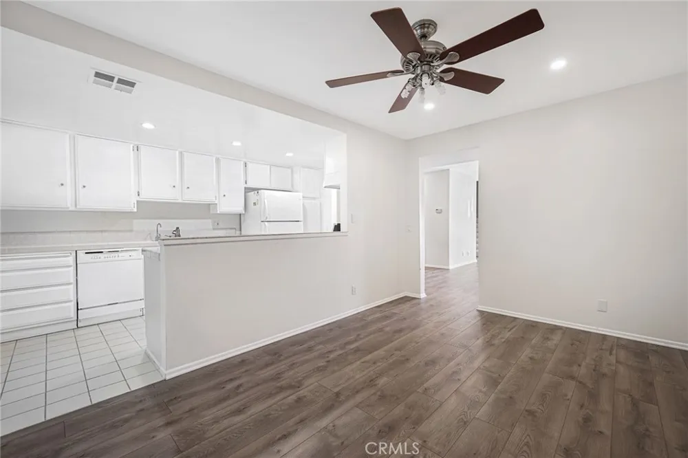 5404 Quakertown #5 Woodland Hills, CA 91364