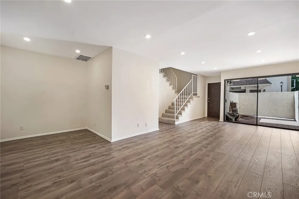5404 Quakertown #5 Woodland Hills, CA 91364