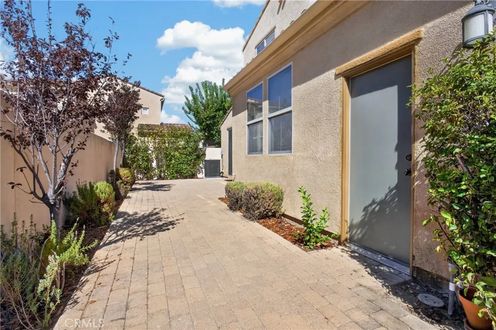 20116 Livorno Porter Ranch, CA 91326