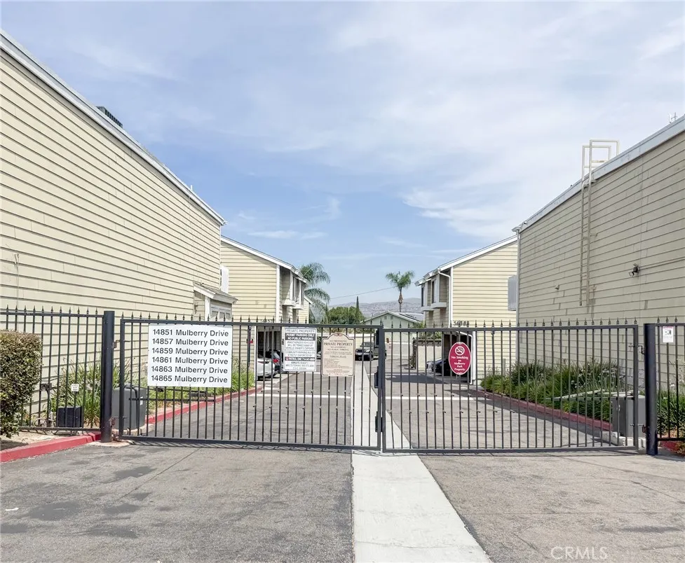 14851 Mulberry Whittier, CA 90604