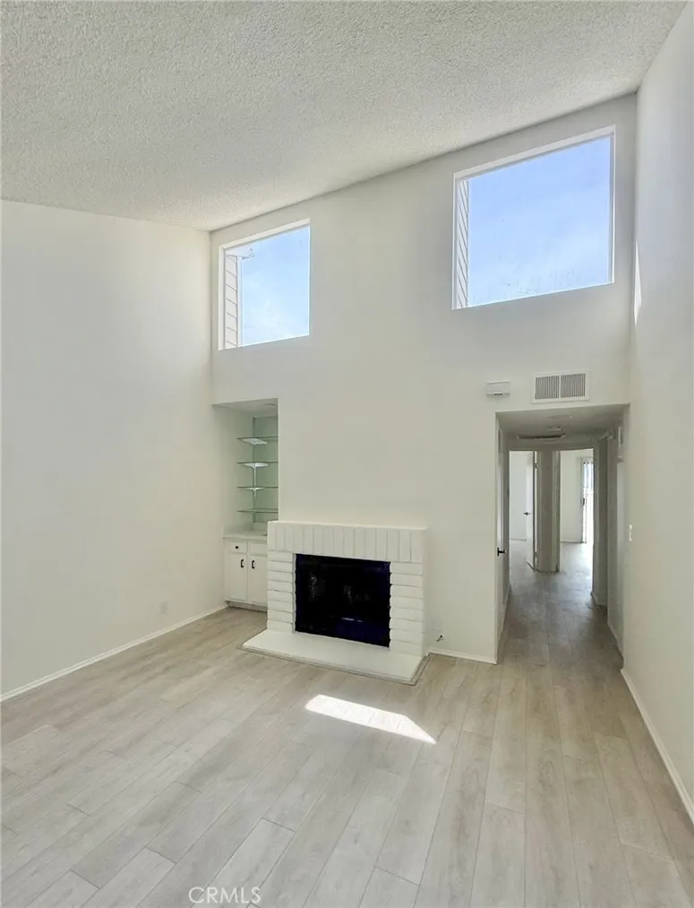 14851 Mulberry Whittier, CA 90604