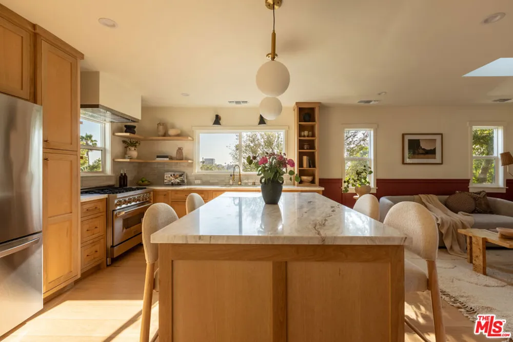 4020 Clayton Avenue Los Angeles, CA 90027