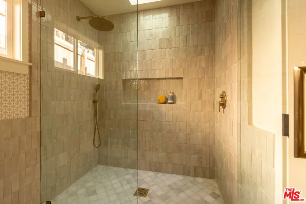 4020 Clayton Avenue Los Angeles, CA 90027