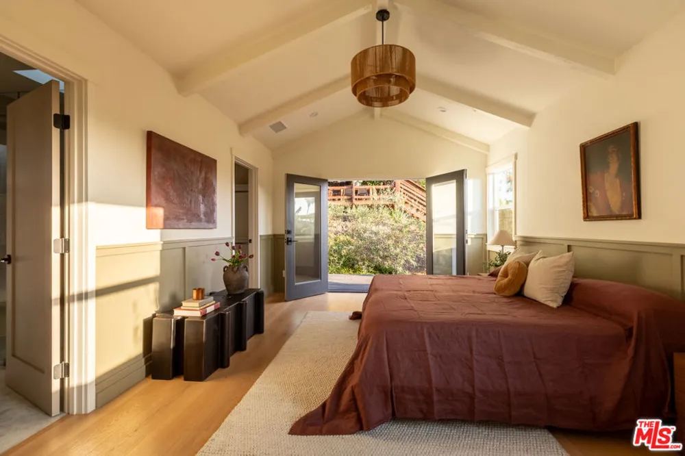 4020 Clayton Avenue Los Angeles, CA 90027