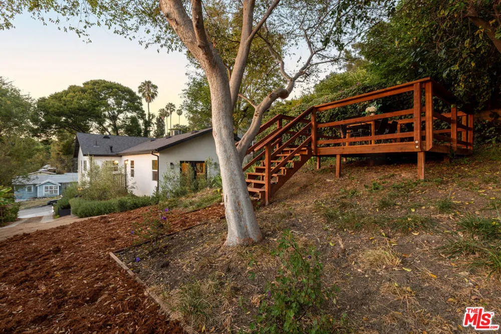 4020 Clayton Avenue Los Angeles, CA 90027