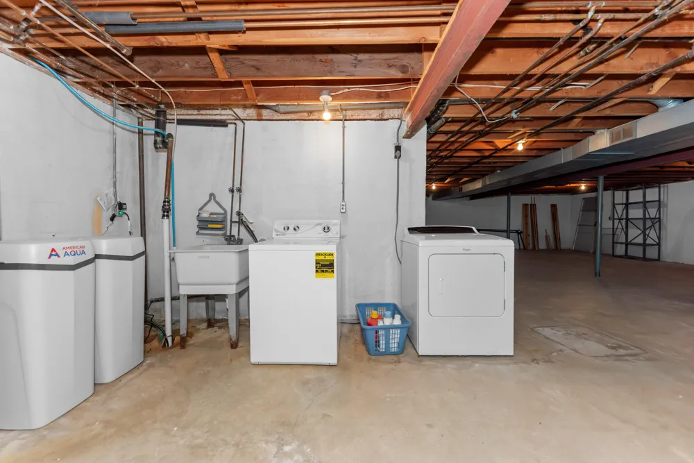 6607 Fleming Creek Drive Ypsilanti, MI 48198