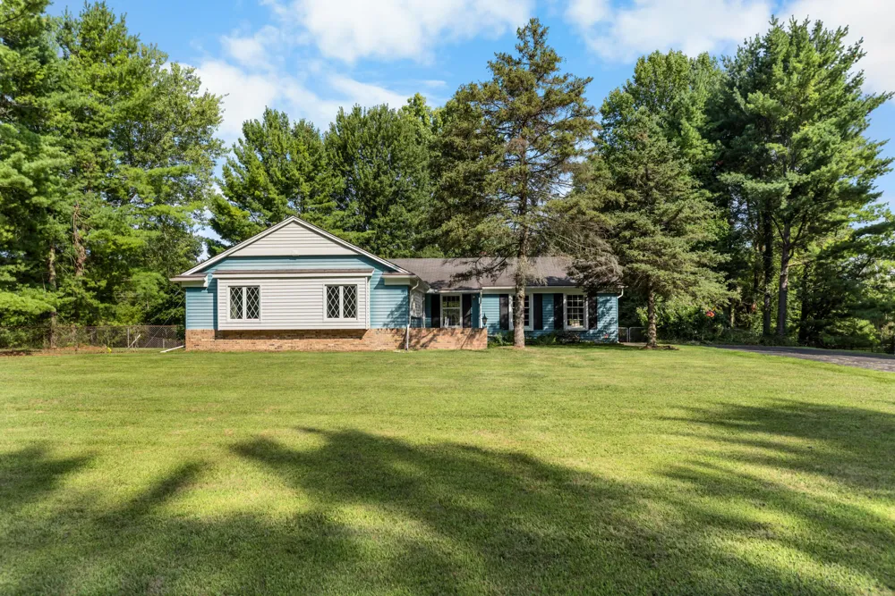 6607 Fleming Creek Drive Ypsilanti, MI 48198