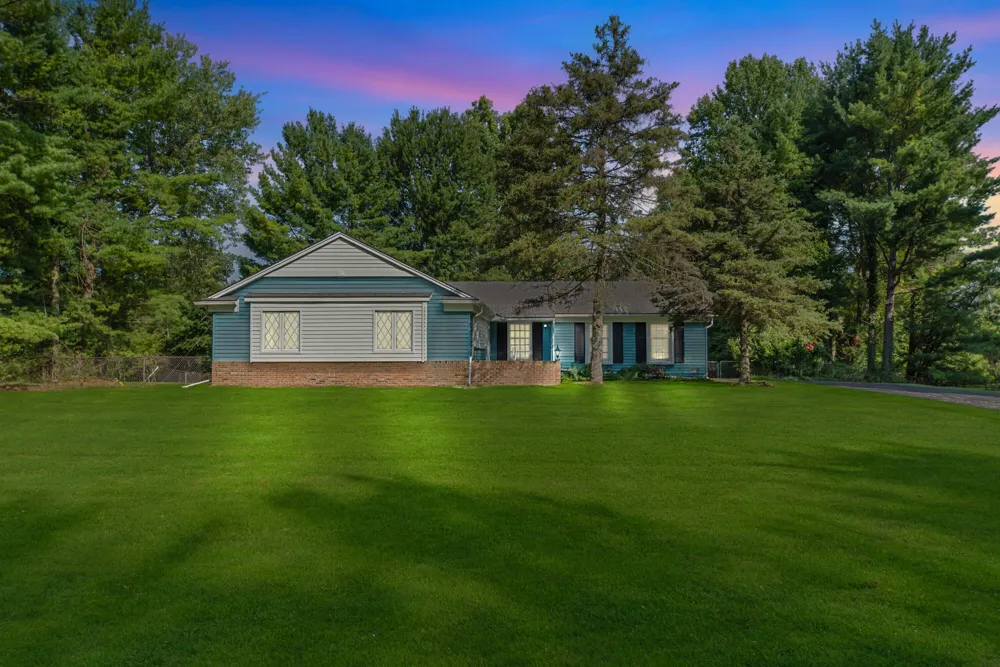 6607 Fleming Creek Drive Ypsilanti, MI 48198