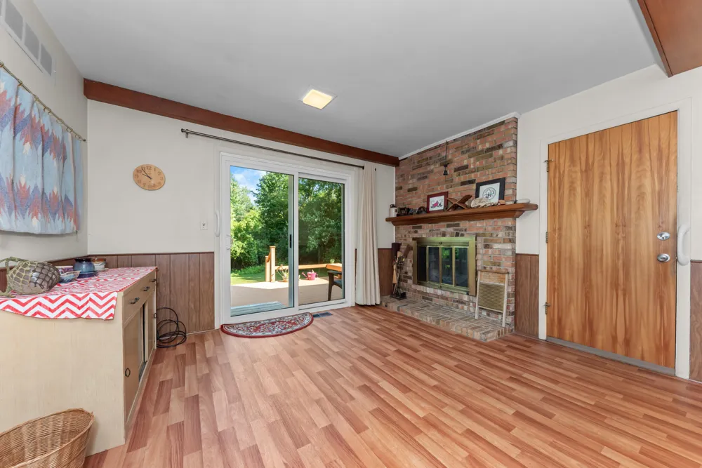 6607 Fleming Creek Drive Ypsilanti, MI 48198