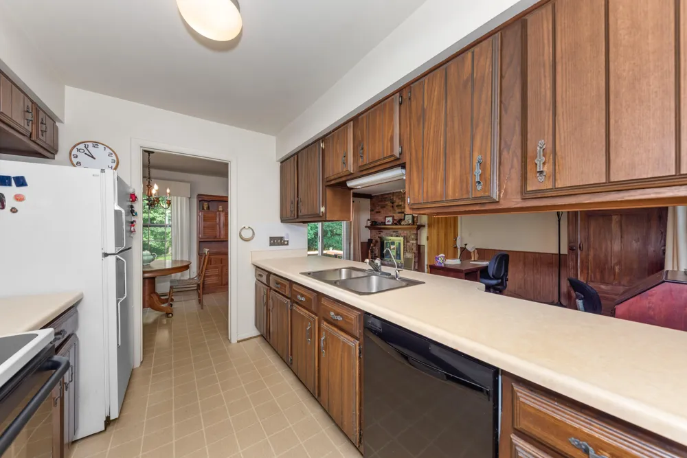 6607 Fleming Creek Drive Ypsilanti, MI 48198