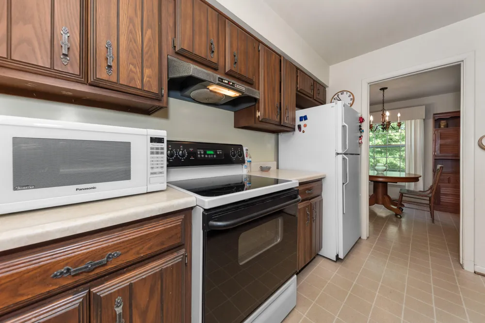 6607 Fleming Creek Drive Ypsilanti, MI 48198