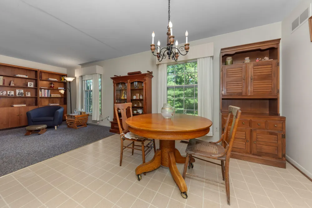 6607 Fleming Creek Drive Ypsilanti, MI 48198