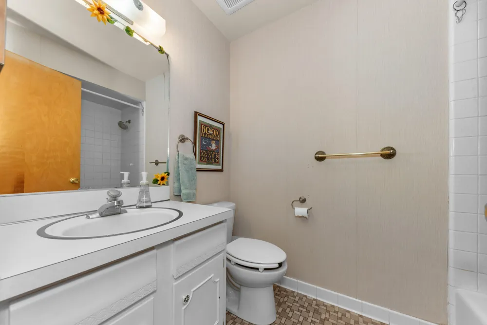 6607 Fleming Creek Drive Ypsilanti, MI 48198