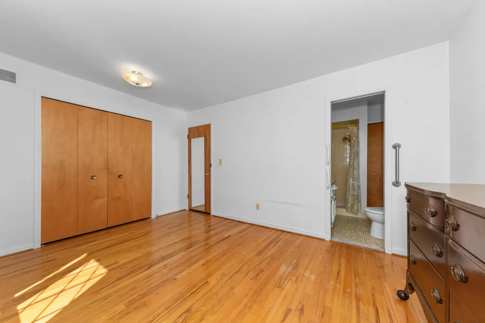 6607 Fleming Creek Drive Ypsilanti, MI 48198