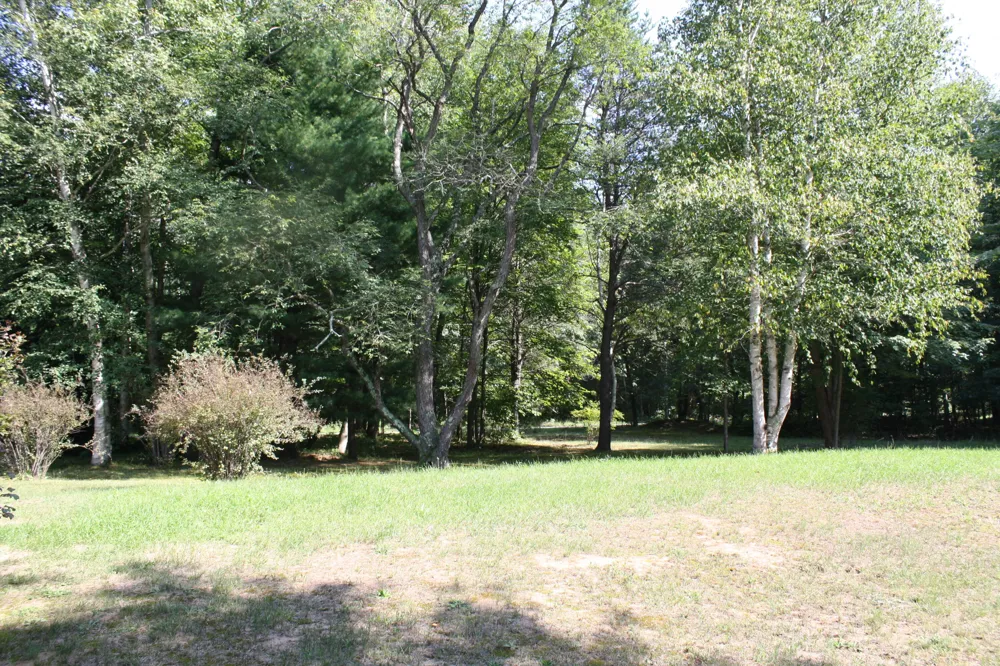 1807 W River Road Muskegon, MI 49445
