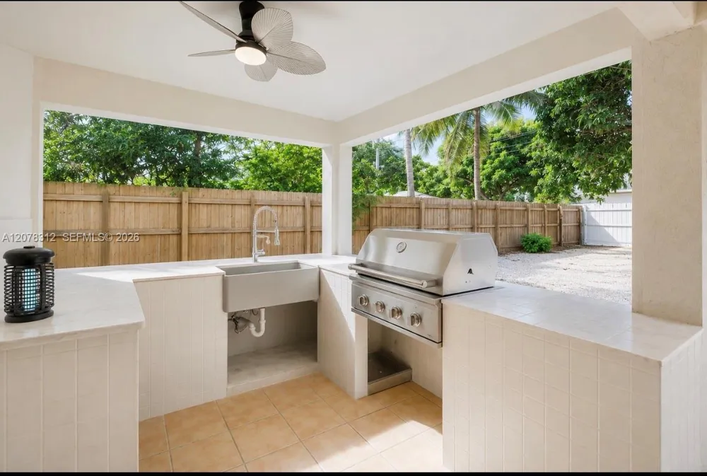 1007 NW 120th St North Miami, FL 33168