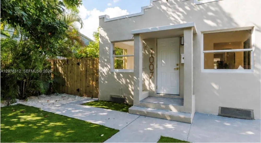 1007 NW 120th St North Miami, FL 33168