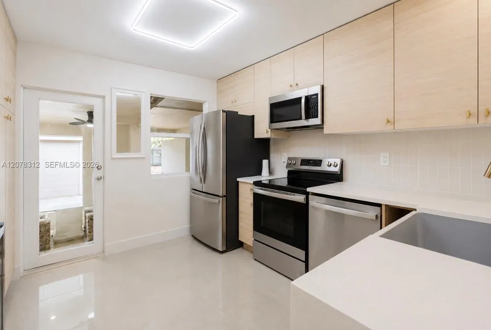 1007 NW 120th St North Miami, FL 33168