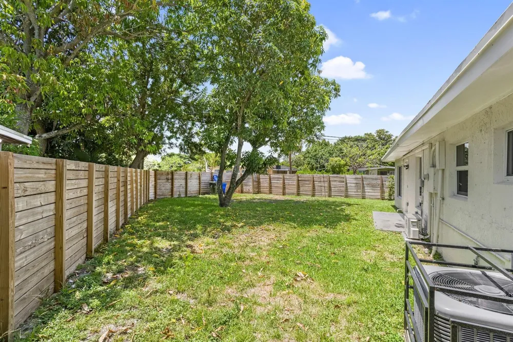 1530 NW 18TH COURT Fort Lauderdale, FL 33311