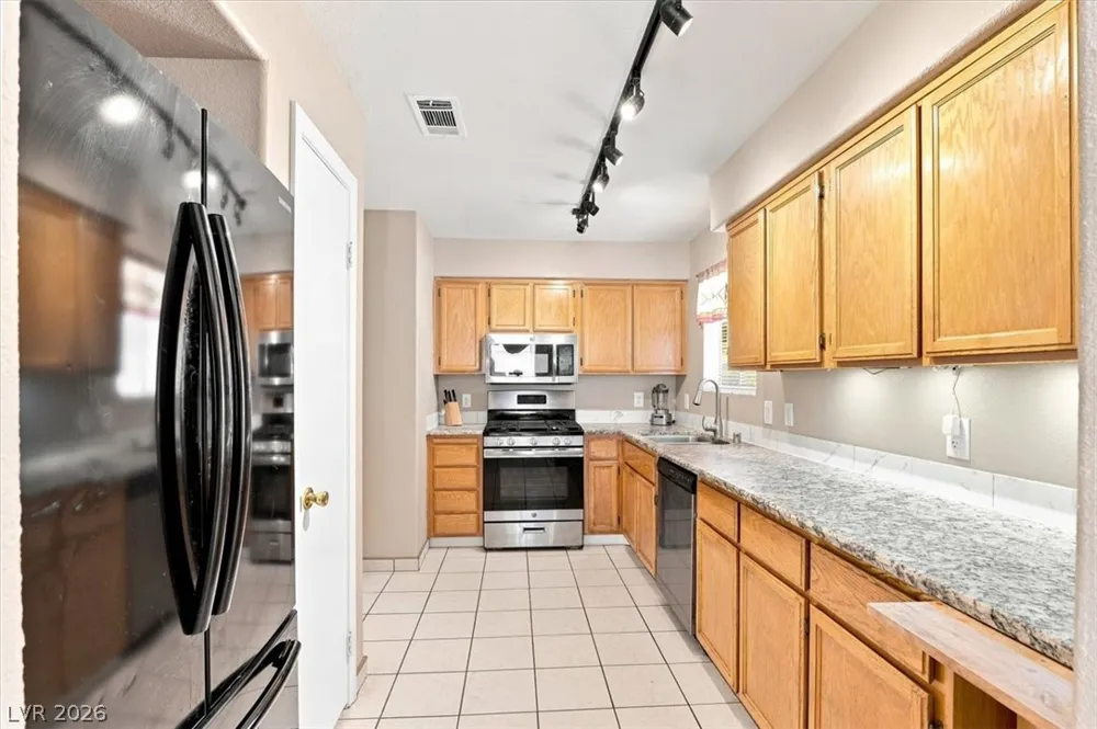 8208 Hydra Lane Las Vegas, NV 89128