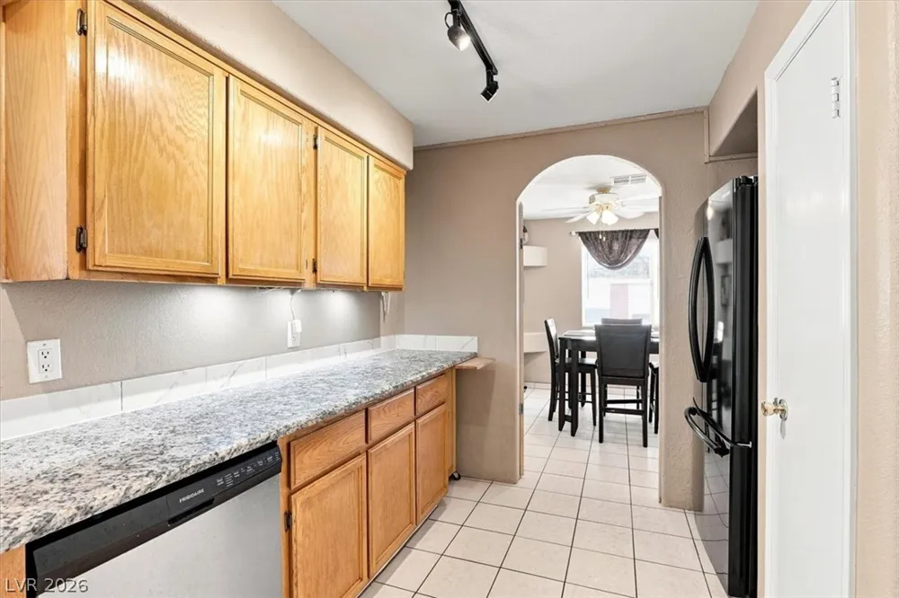 8208 Hydra Lane Las Vegas, NV 89128