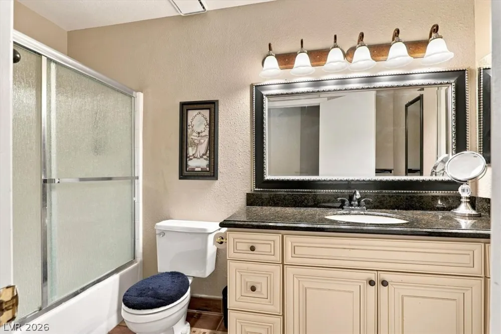 8208 Hydra Lane Las Vegas, NV 89128