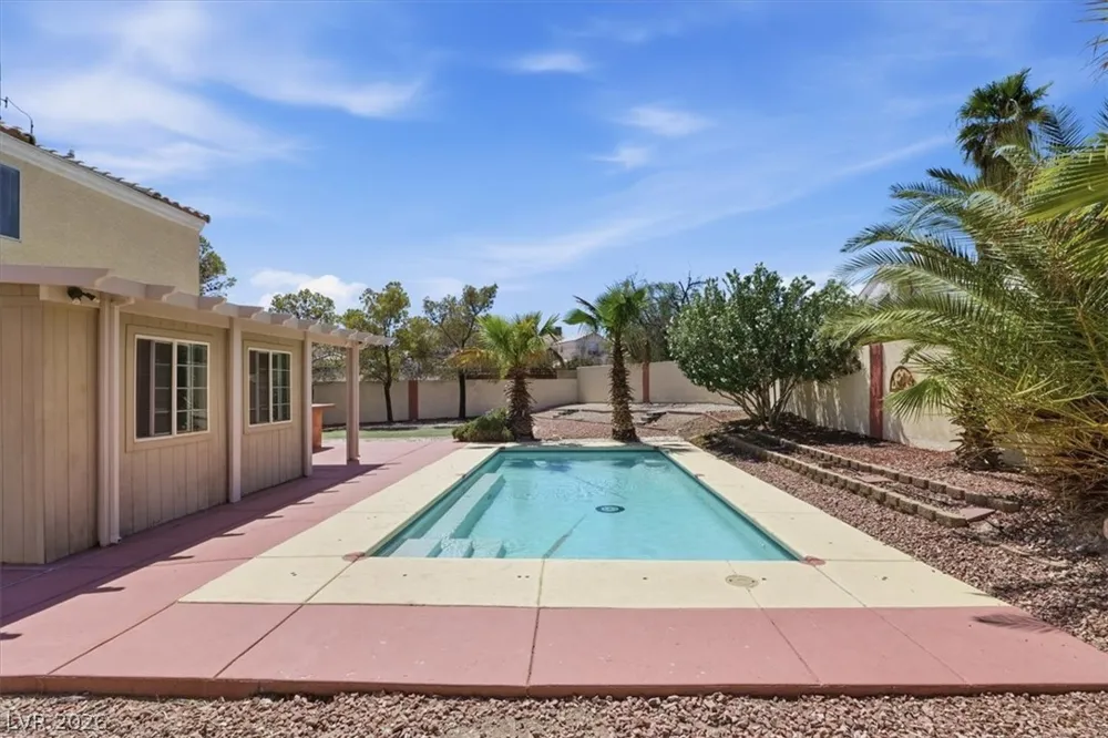 8208 Hydra Lane Las Vegas, NV 89128