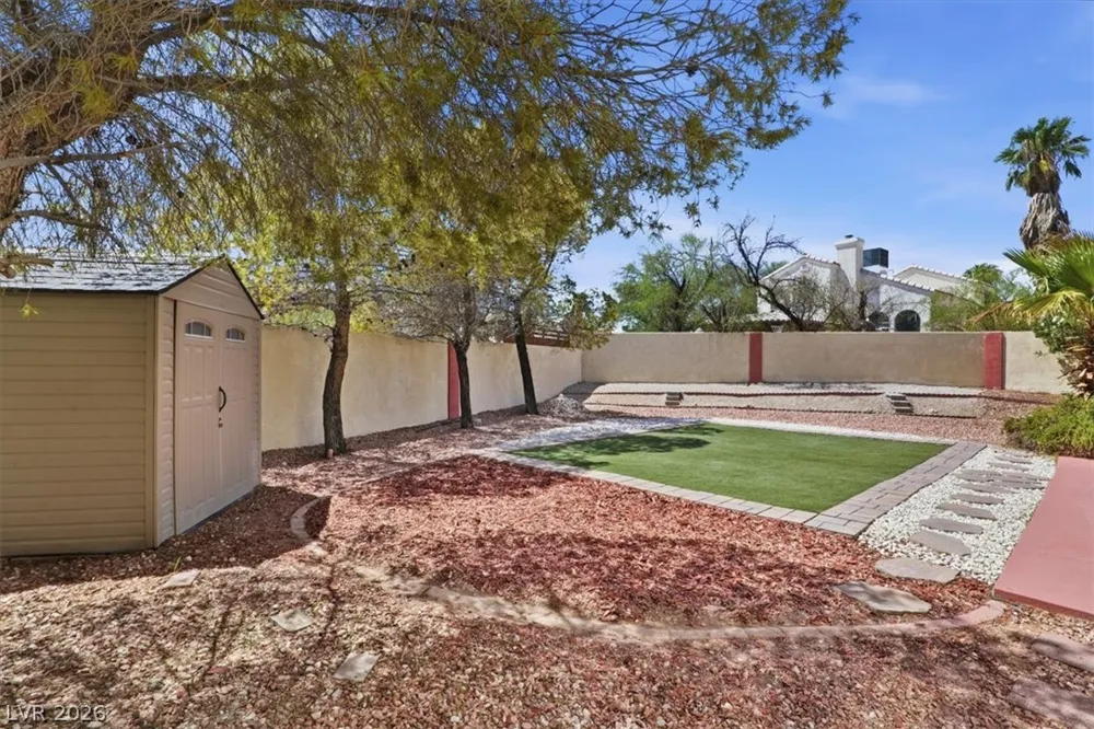 8208 Hydra Lane Las Vegas, NV 89128