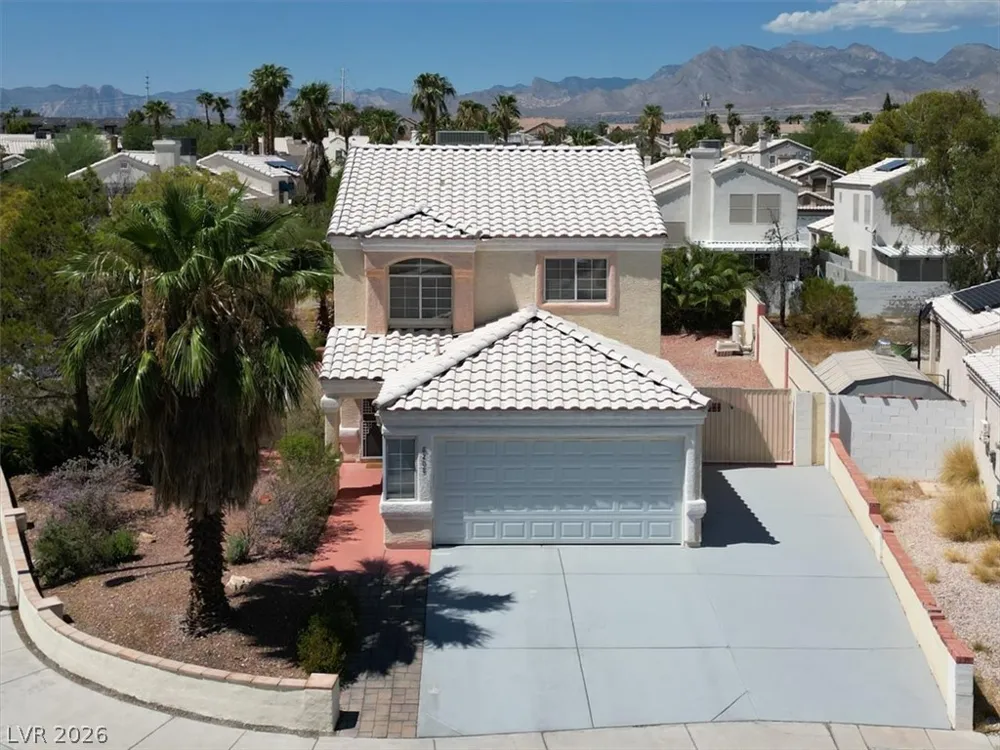 8208 Hydra Lane Las Vegas, NV 89128
