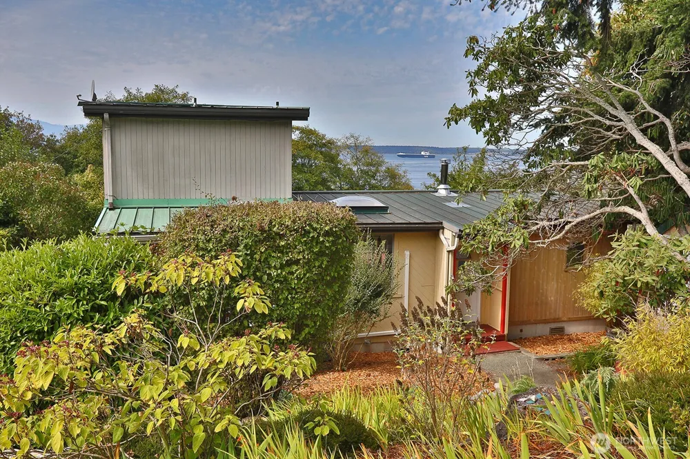 3600 Marine View Drive Greenbank, WA 98253