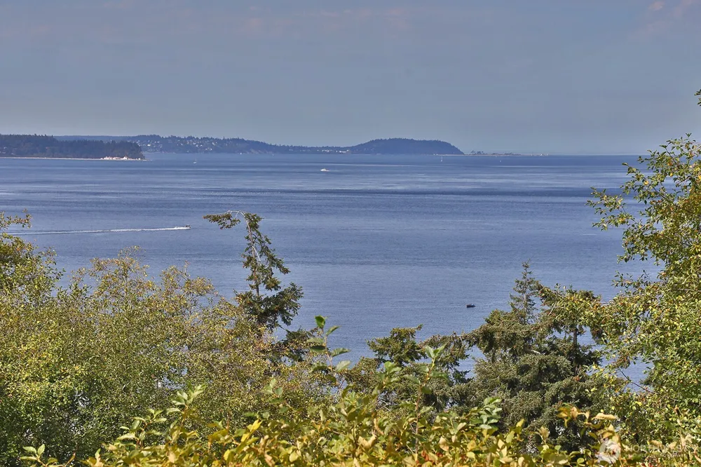 3600 Marine View Drive Greenbank, WA 98253
