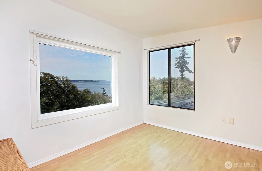 3600 Marine View Drive Greenbank, WA 98253