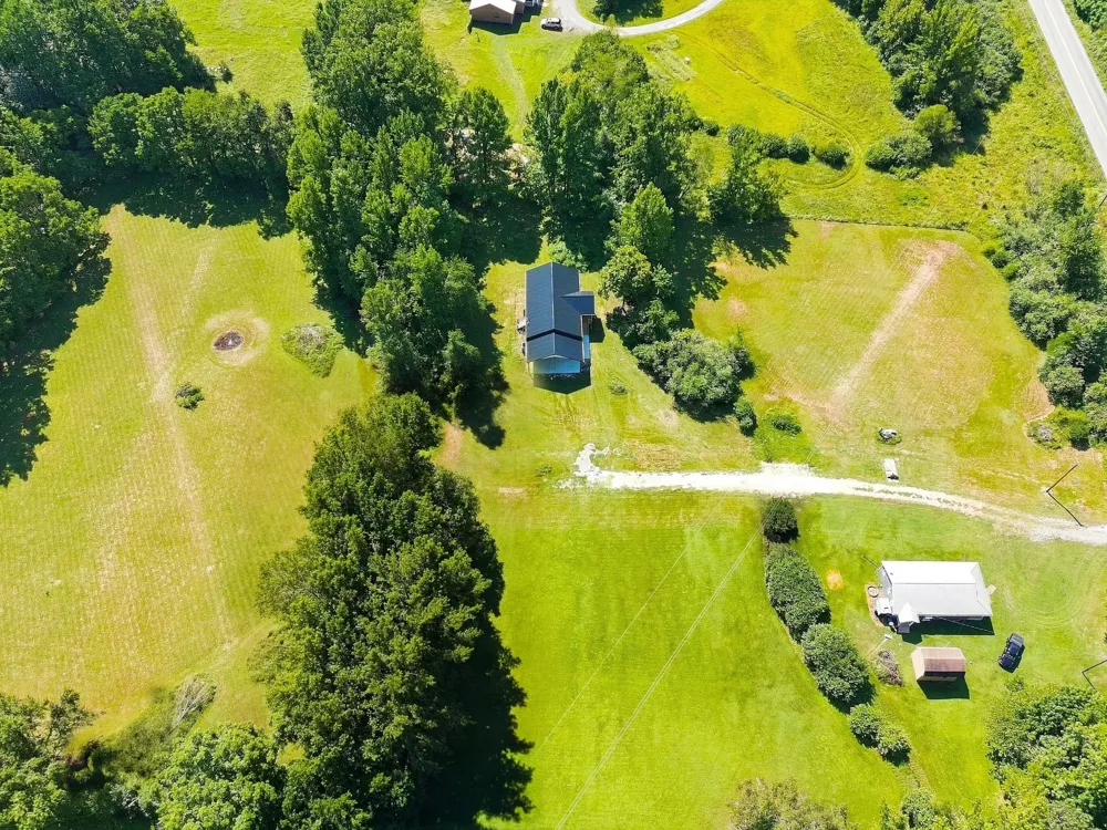 1051 Highway 48 South Centerville, TN 37033