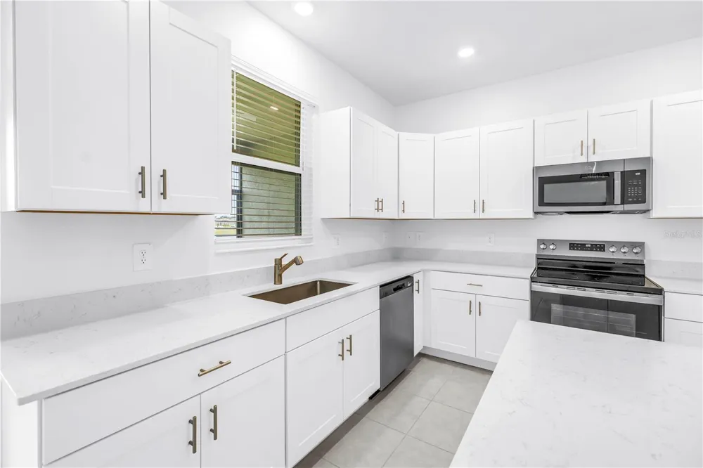 9324 BONITA MAR DRIVE Parrish, FL 34219