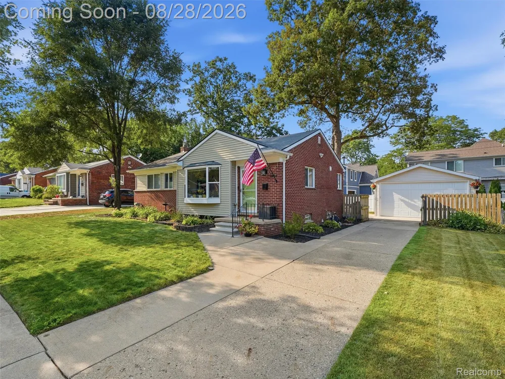 8420 Northfield Boulevard Oak Park City, MI 48237