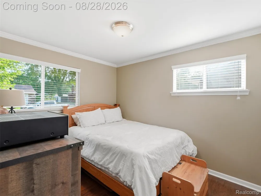 8420 Northfield Boulevard Oak Park City, MI 48237