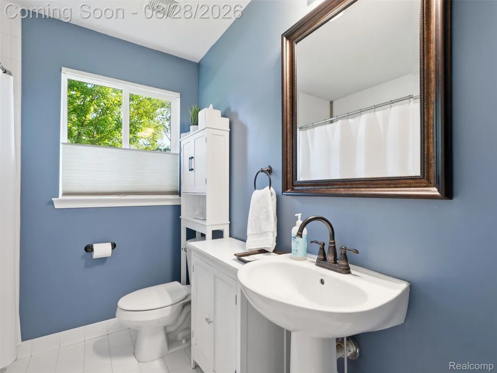 8420 Northfield Boulevard Oak Park City, MI 48237