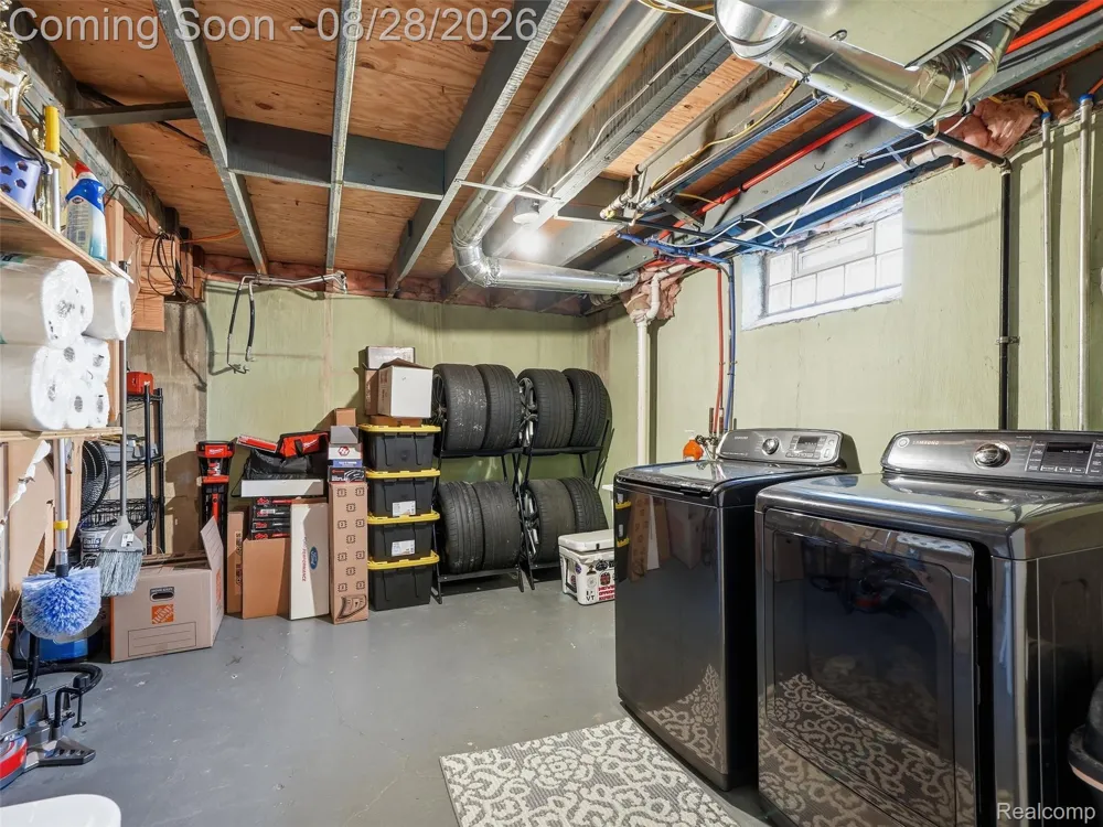 8420 Northfield Boulevard Oak Park City, MI 48237